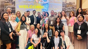 Dr. Sonia with delegates at Lisbon 2025 conference
